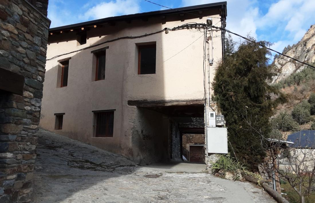  Antic edifici escolar de Sant Joan Fumat, segons el bloc de Mora. 