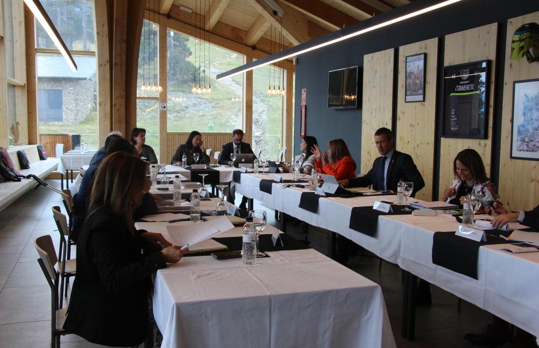 Un moment de la reunió de cònsols d’ahir celebrada al Coll de la Botella.