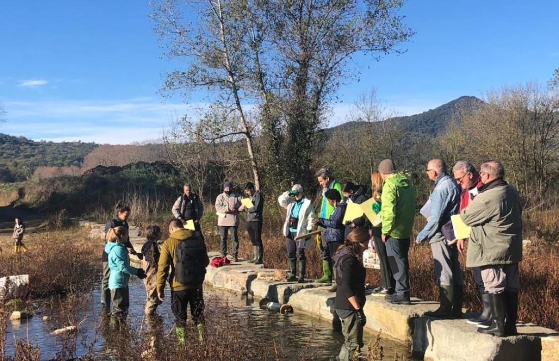 Grup de treball del projecte Plastic0Pyr, en una de las àrees estudiades. 