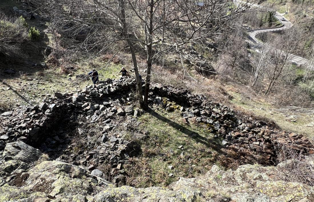 El parany per a llops recuperat a Lladorre. 