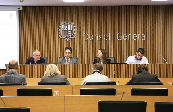 p._08_casal_a_comissio_legislativa_deconomia_consellgeneral