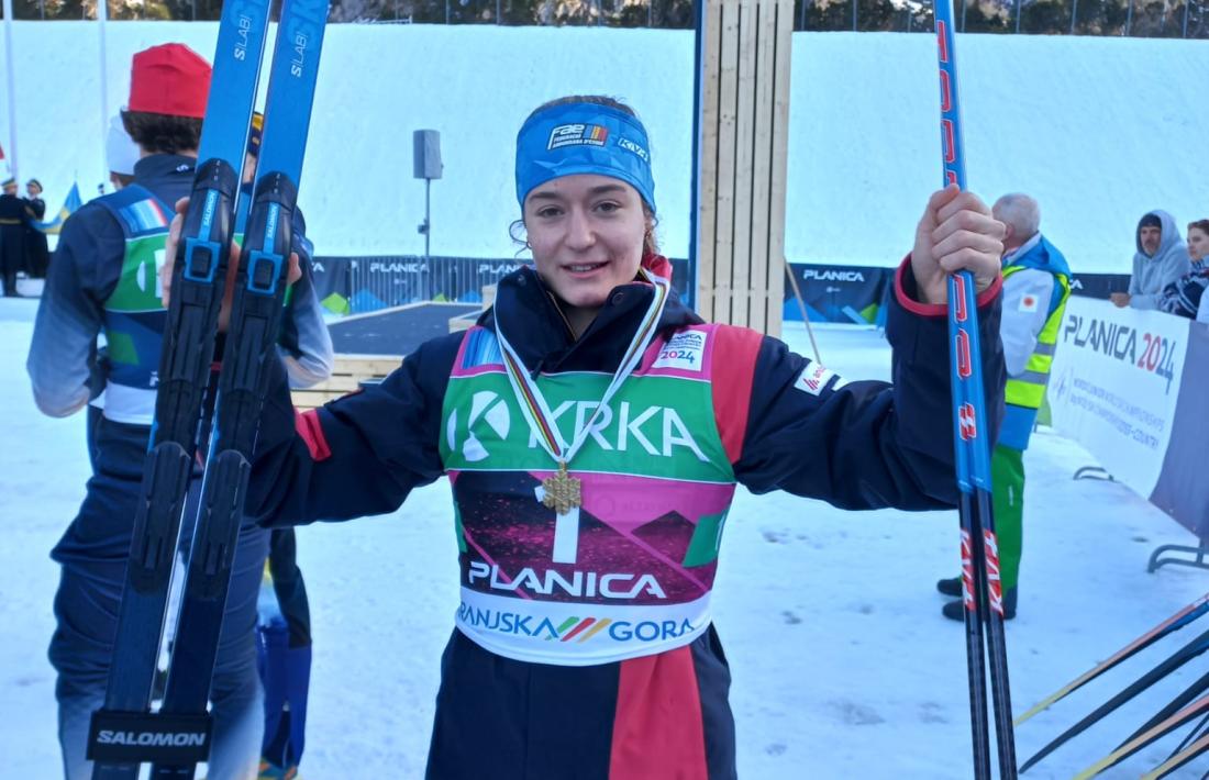 Gina del Rio, amb la medalla d'or a Planica.