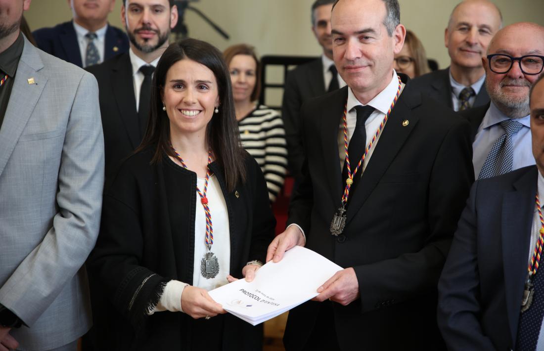 La signatura de l’acord, avui a la sala del Consell General al Santuari de Meritxell.