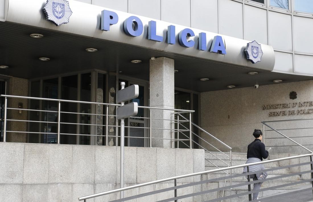 El despatx central de Policia.