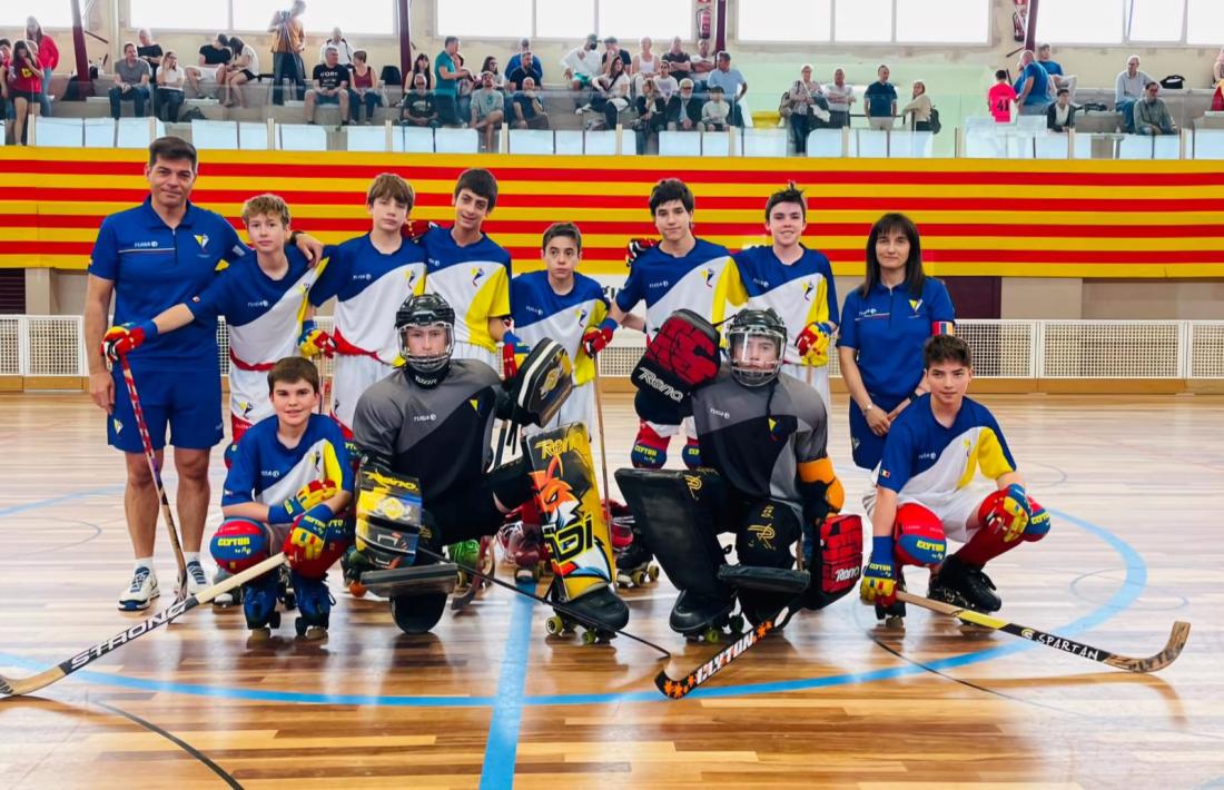 La selecció infantil d'hoquei patins, a Figueres.