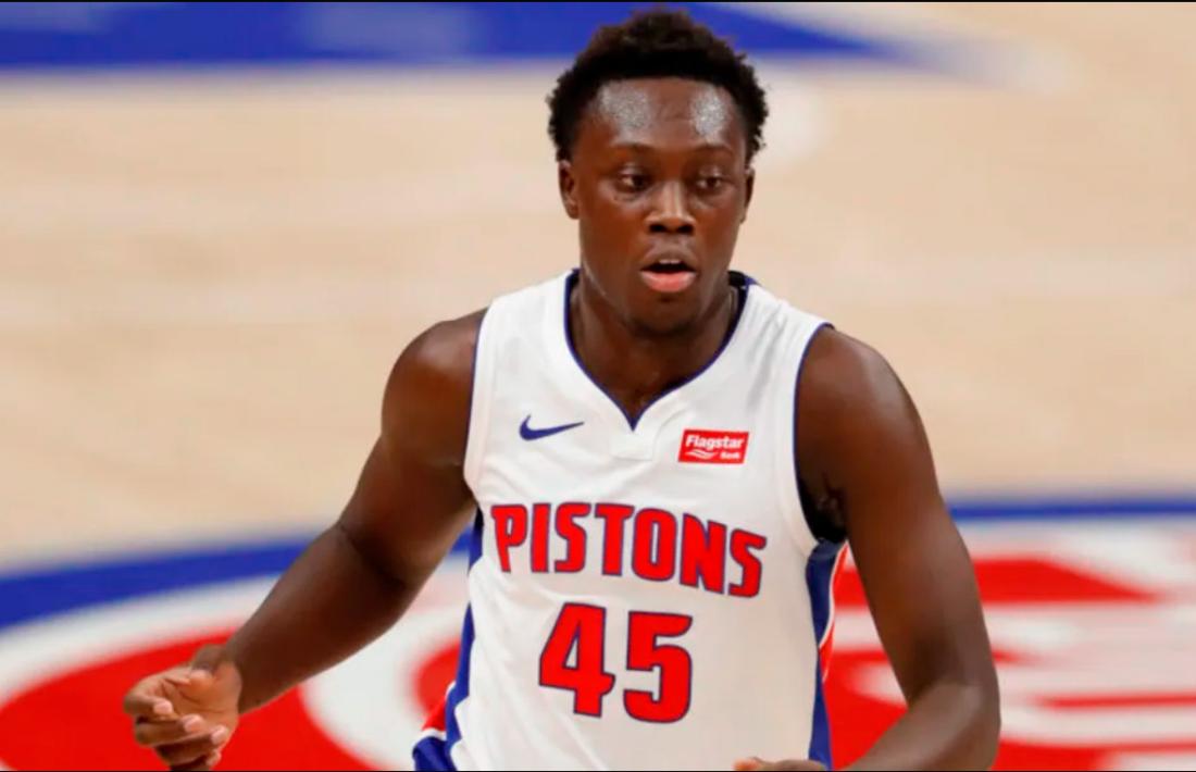 Sekou Doumbouya amb la samarreta dels Pistons el 2021