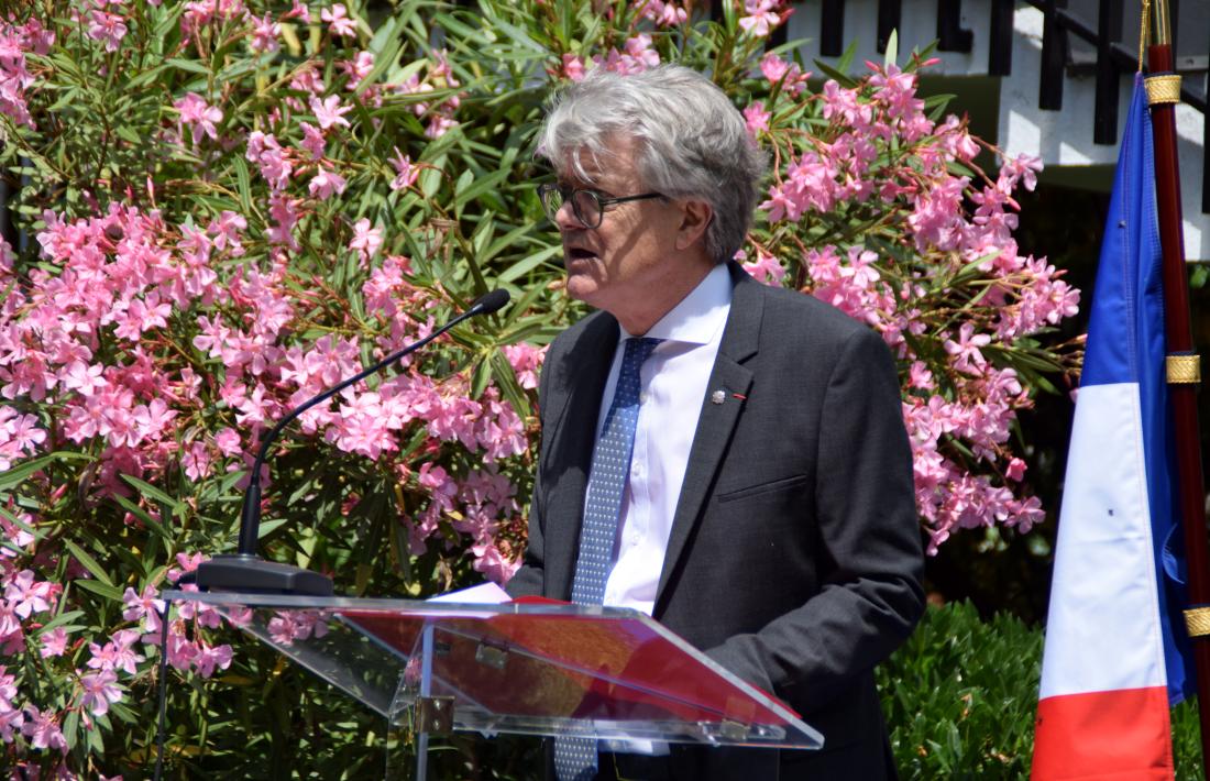 Jean-Claude Tribolet durant el discurs a l'acte de celebració del 14 de juliol.