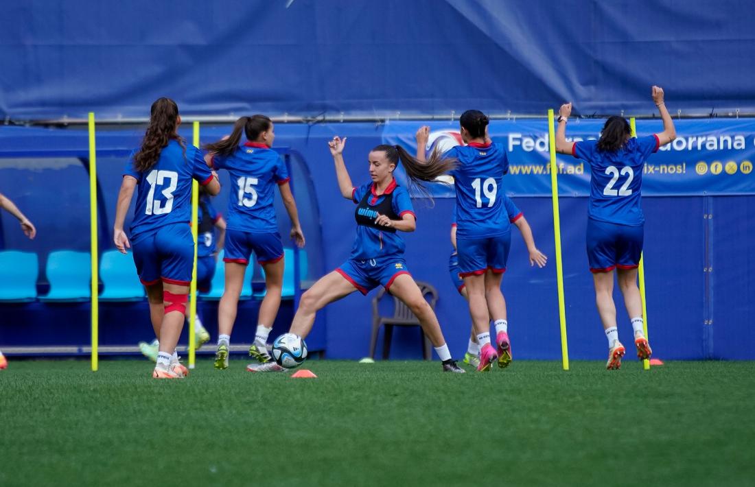 La selecció, ahir a l’Estadi.