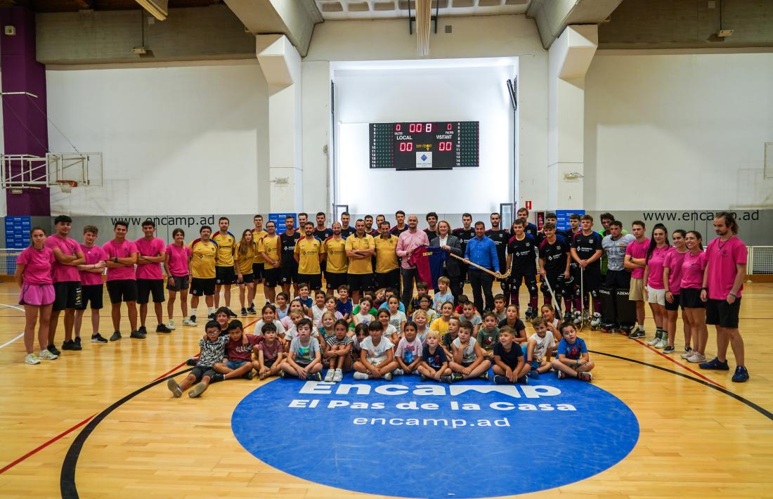 El Barça d’hoquei patins estrena nou entrenador amb David Cáceres.