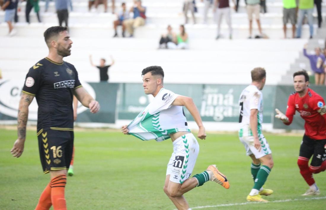 Luismi Redondo, de marcar gols amb l’Antequera a fitxar per l’FCA.