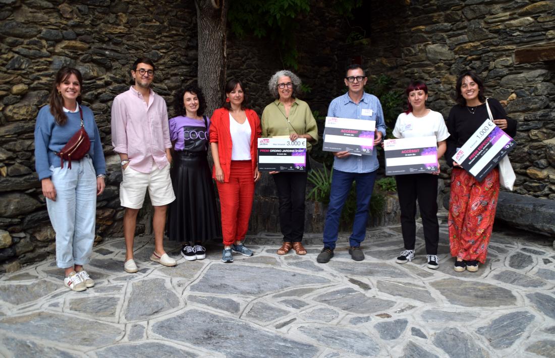 Els guanyadors de l'Ordino Jardins d'Art amb el jurat.