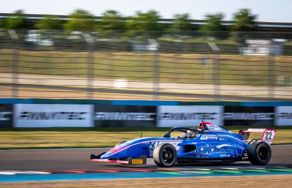 p. 30 frank porte magny cours foto aca esports