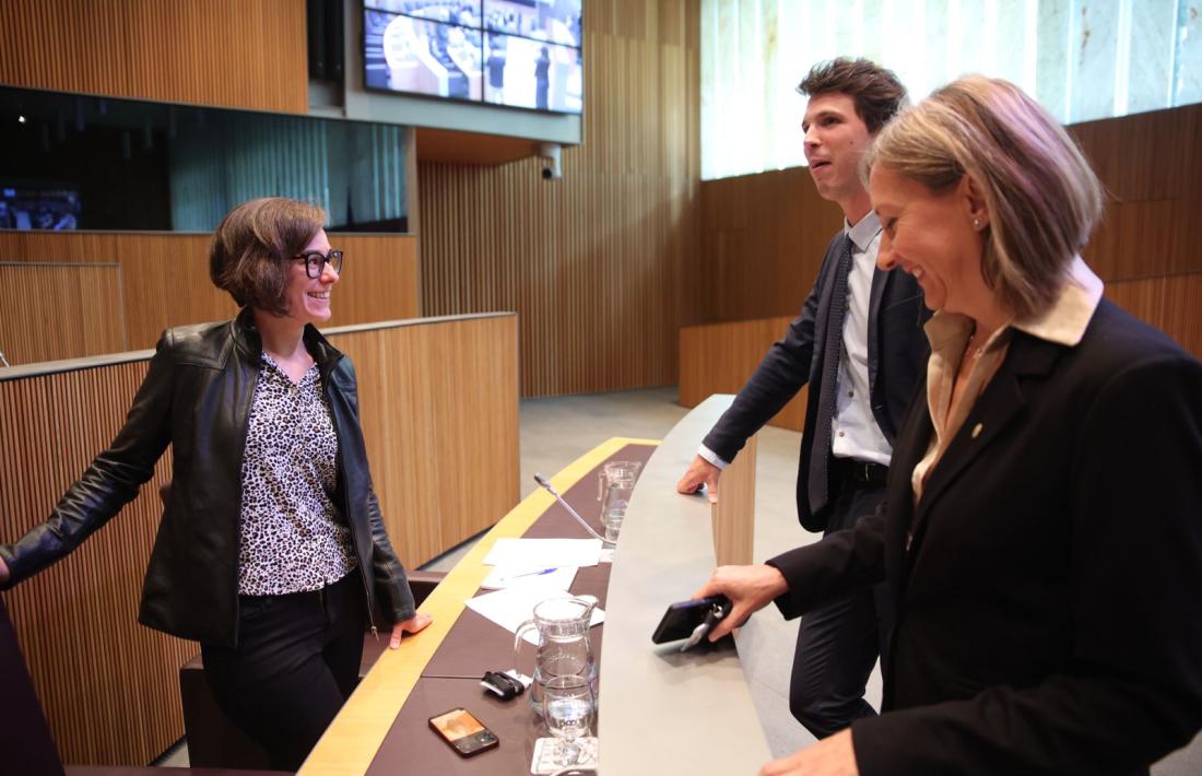 Núria Segués amb Pol Bartolomé i Maria Àngels Aché.