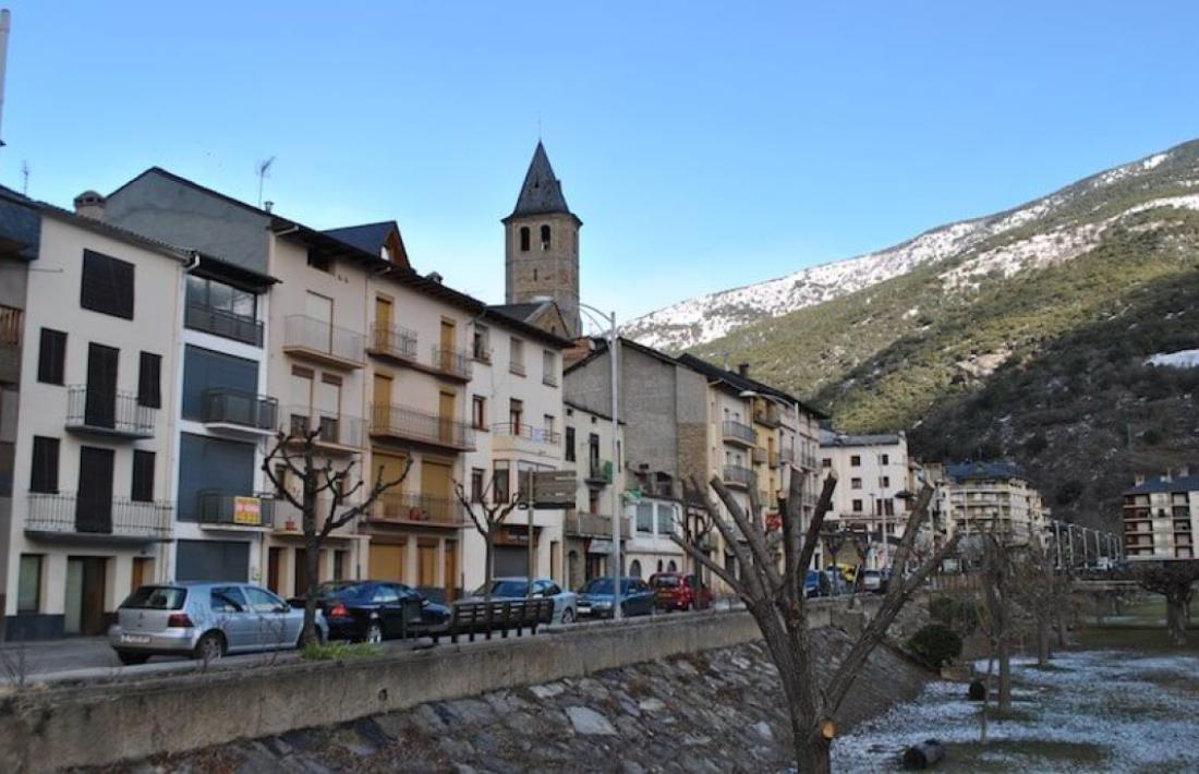 El municipi s'afegeix als que regulen els habitatges d'ús turístic. 