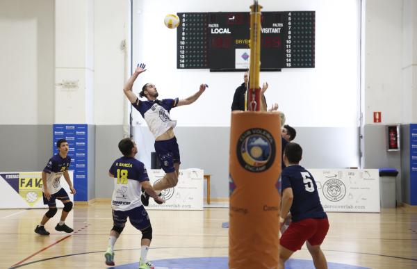 p. 29. 2 Encamp Terrassa Volei - Facundo Santana