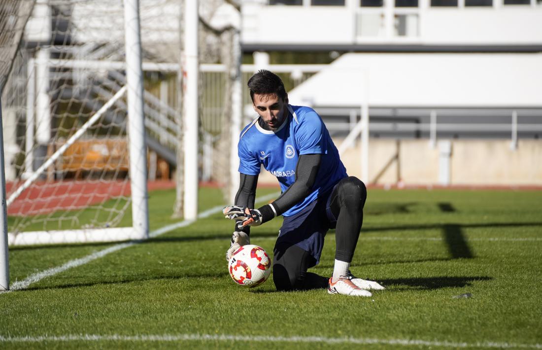 Oier Olazábal, el veterà porter de l’FC Andorra en l’entrenament.