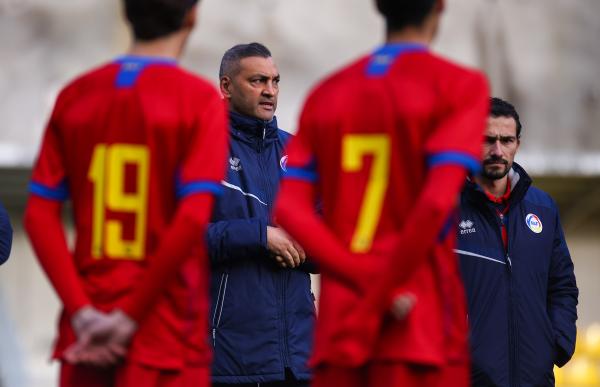 p. 29 sub19 entrenament foto xavi miro faf