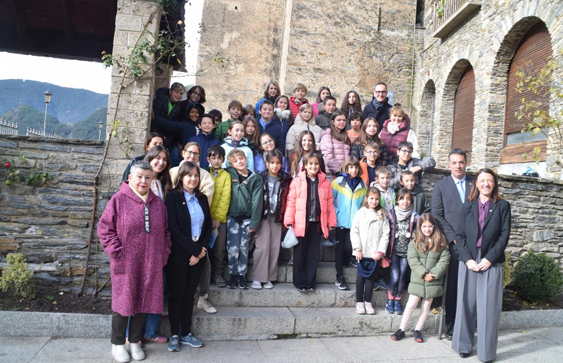 Els participants en el Consell d'Infants d'Ordino.