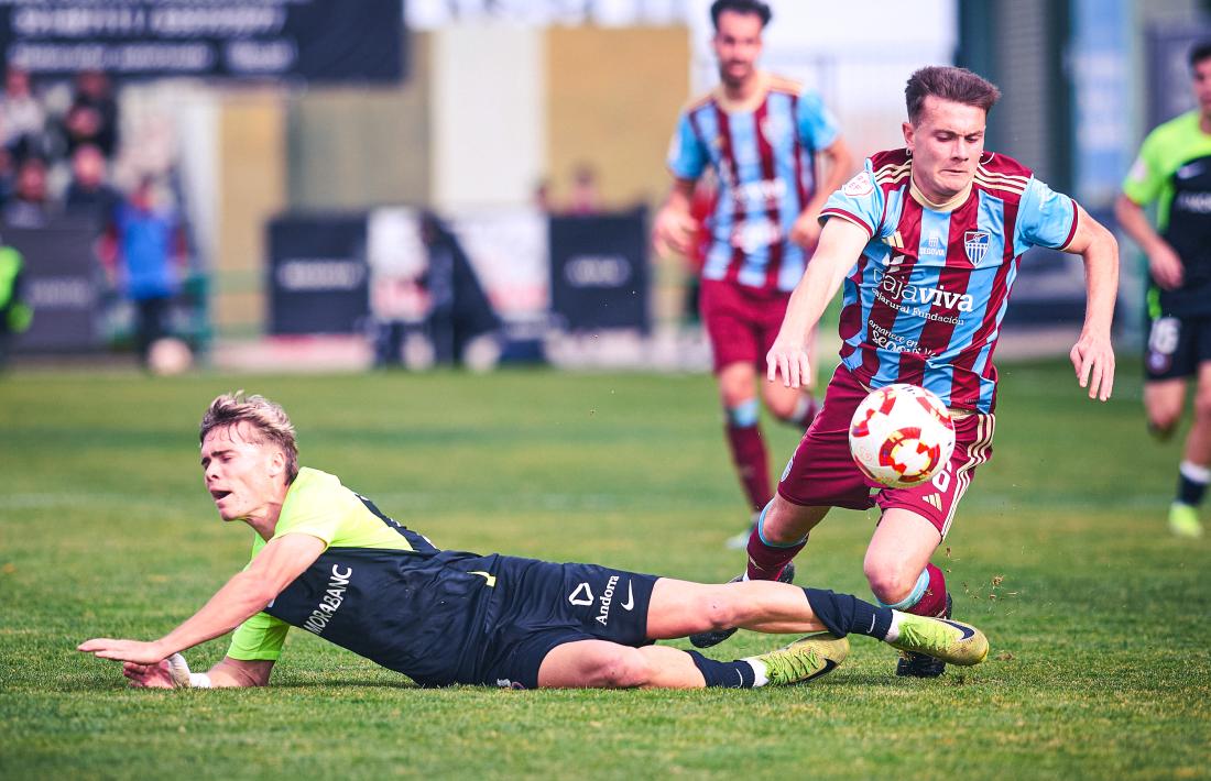 Josep Cerdà, l'extrem de l'FC Andorra, no va tenir el seu millor dia a Segòvia.