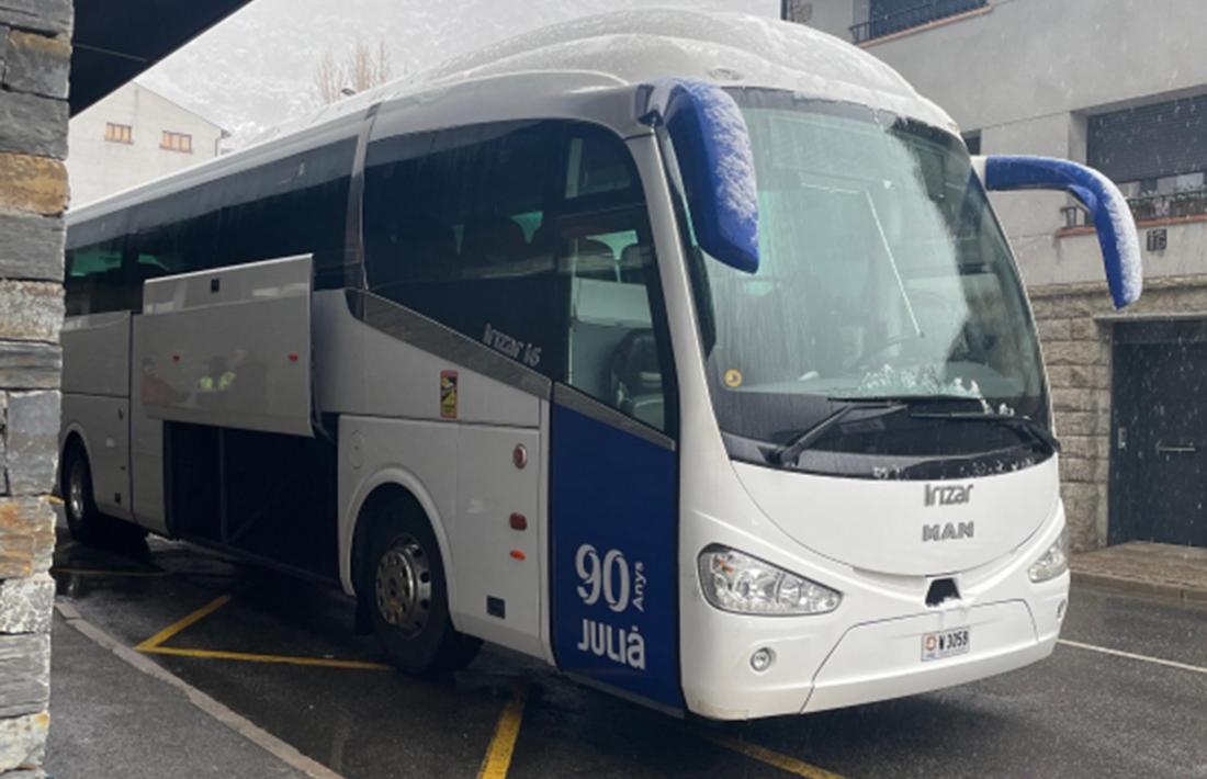 Un bus del Servei de Transport Escolar.