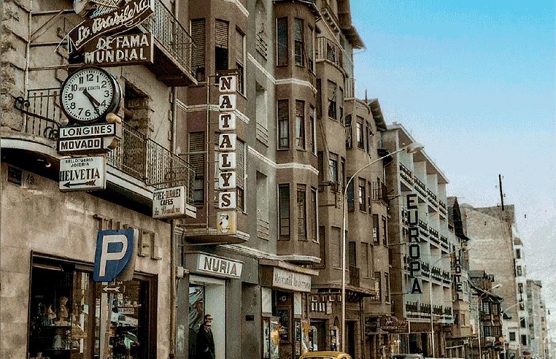 Vista de l'avinguda Carlemany als anys 1960.