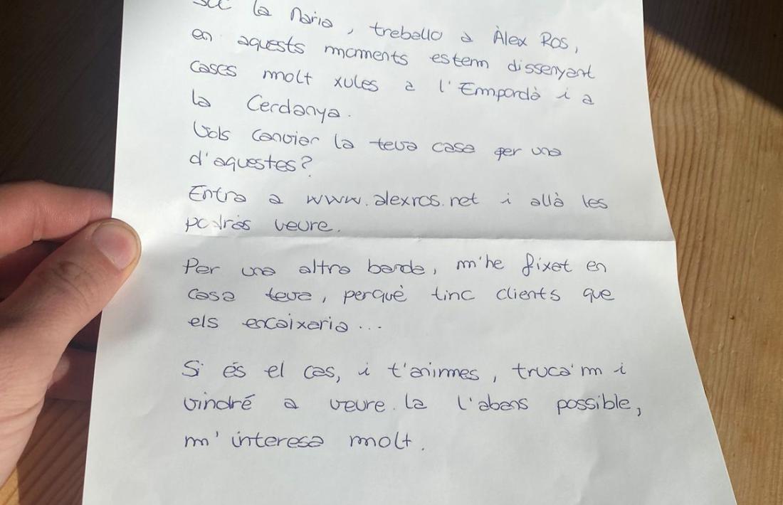 La carta en qüestió, que van rebre nombrosos domicilis de la capital ceretana. 