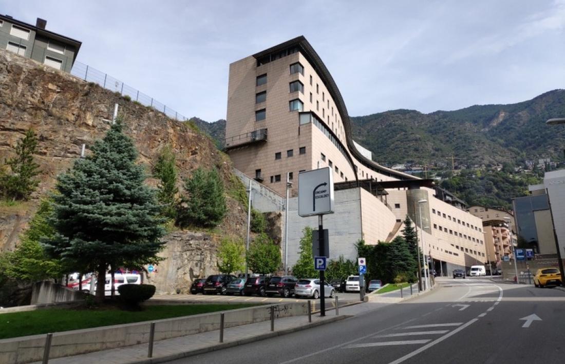 Vista de l'edifici de l'hospital Nostra Senyora de Meritxell.