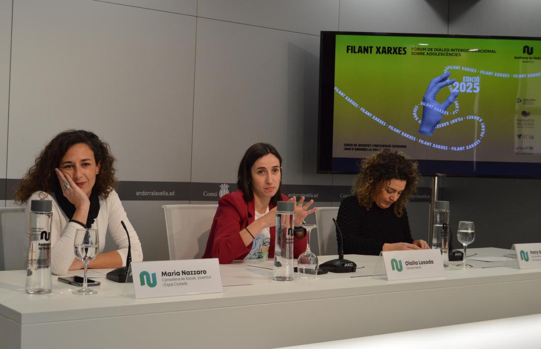 Maria Nazzaro, Olalla Losada i Patty Bafino han presentat la segona edició del Filant xarxes.