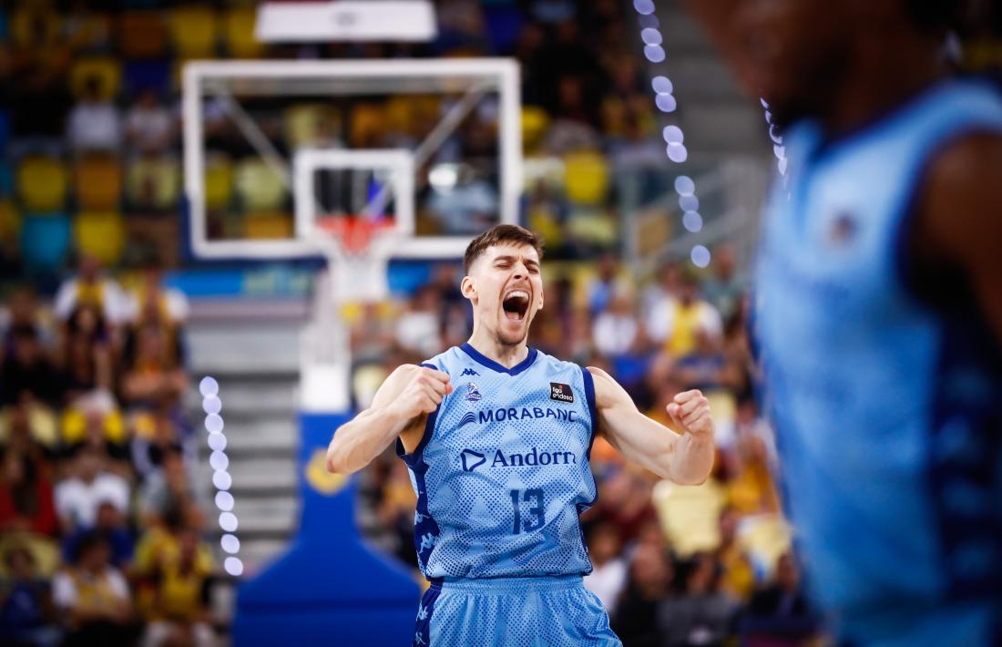 'Chumi' Ortega, en plena celebració a Gran Canària.