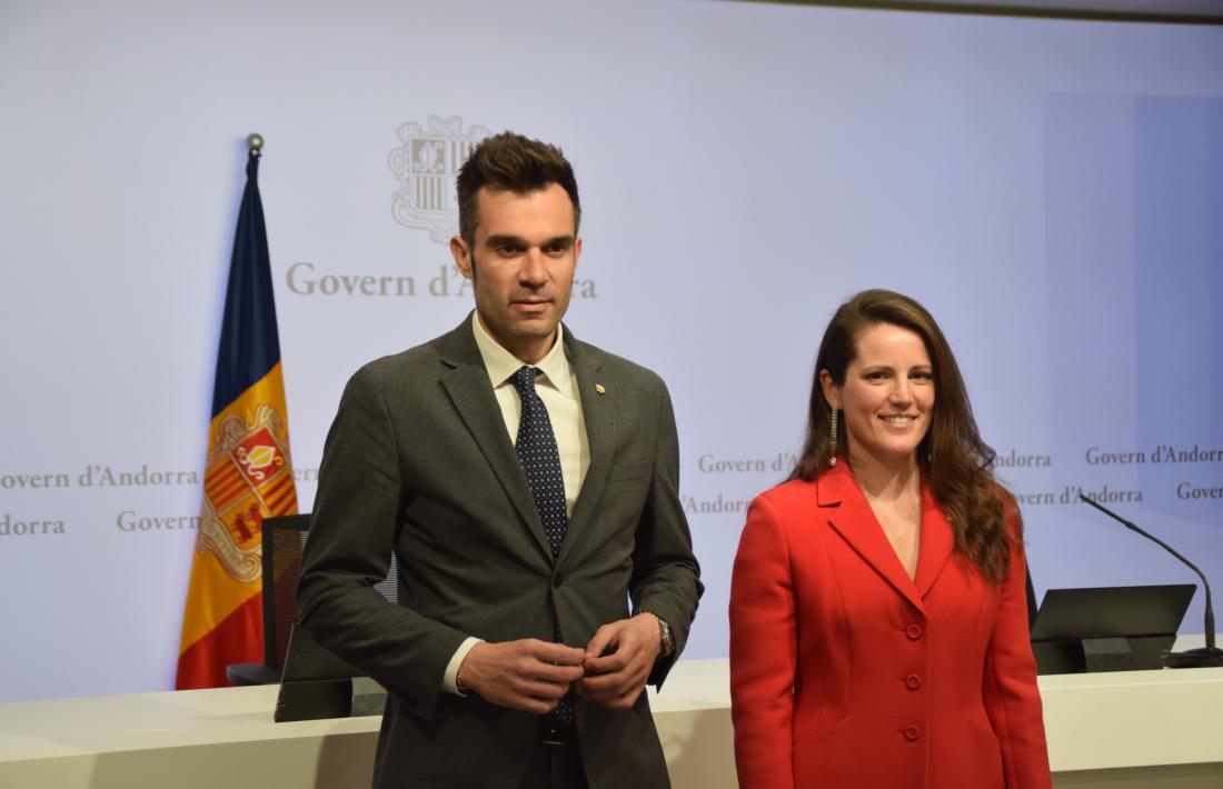 David Forné i Noëlia Souque, avui a la sala de premsa de l’edifici administratiu del Govern.