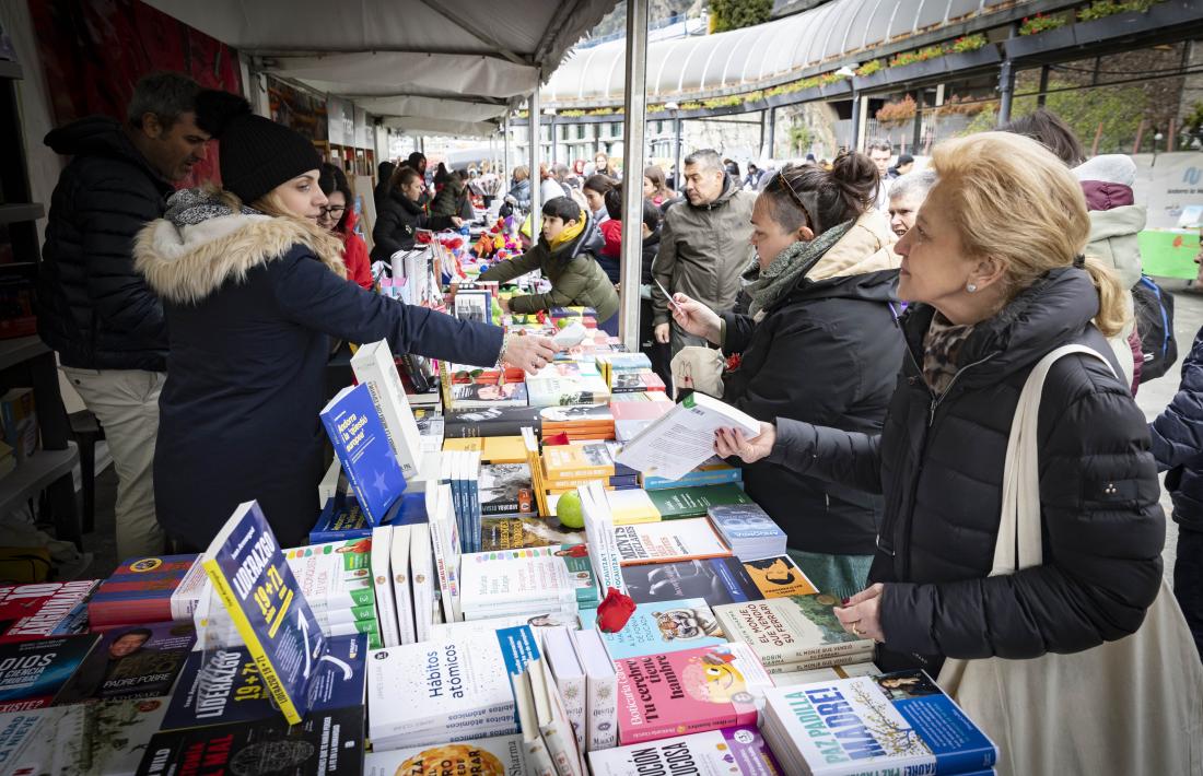 Una edició anterior de la Fira de Sant Jordi.