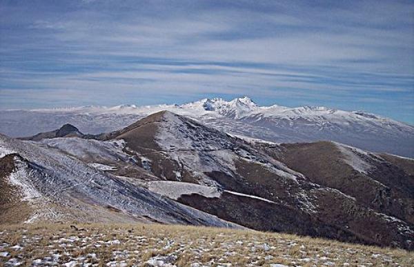 500px-Aragats_in_snow