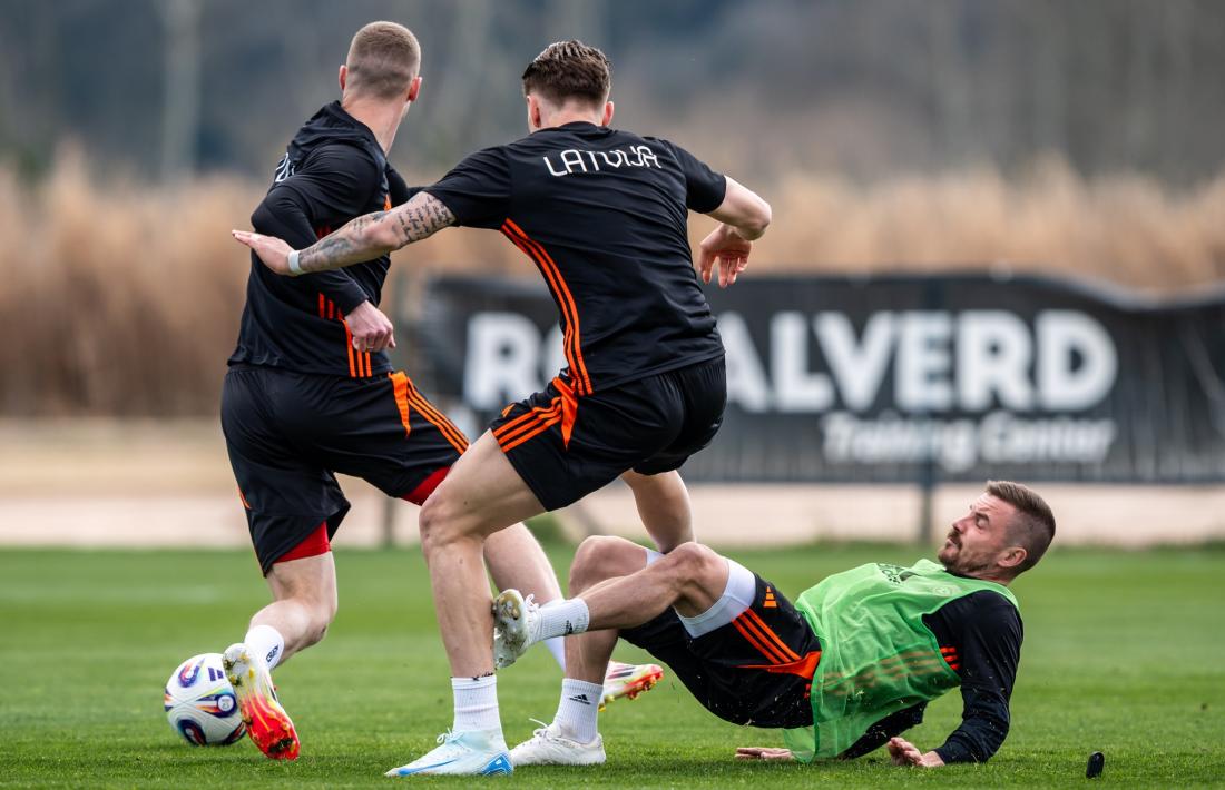 Letònia, dirigida per l’italià Paolo Nicolato, s’ha entrenat aquests dies al Royalverd Training Center de Les Preses (Girona).