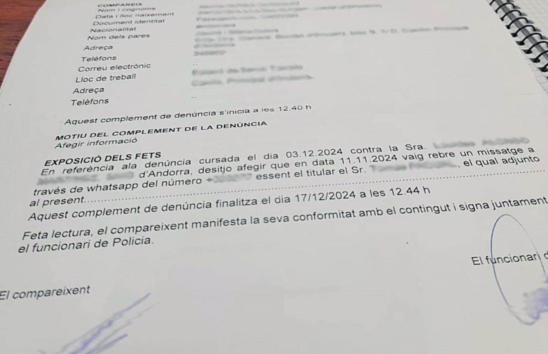 El document on consta el complement de la denúncia.