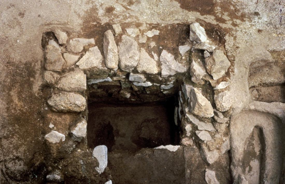 Cup per fermentar el vi d’època romana al Roc d’Enclar.